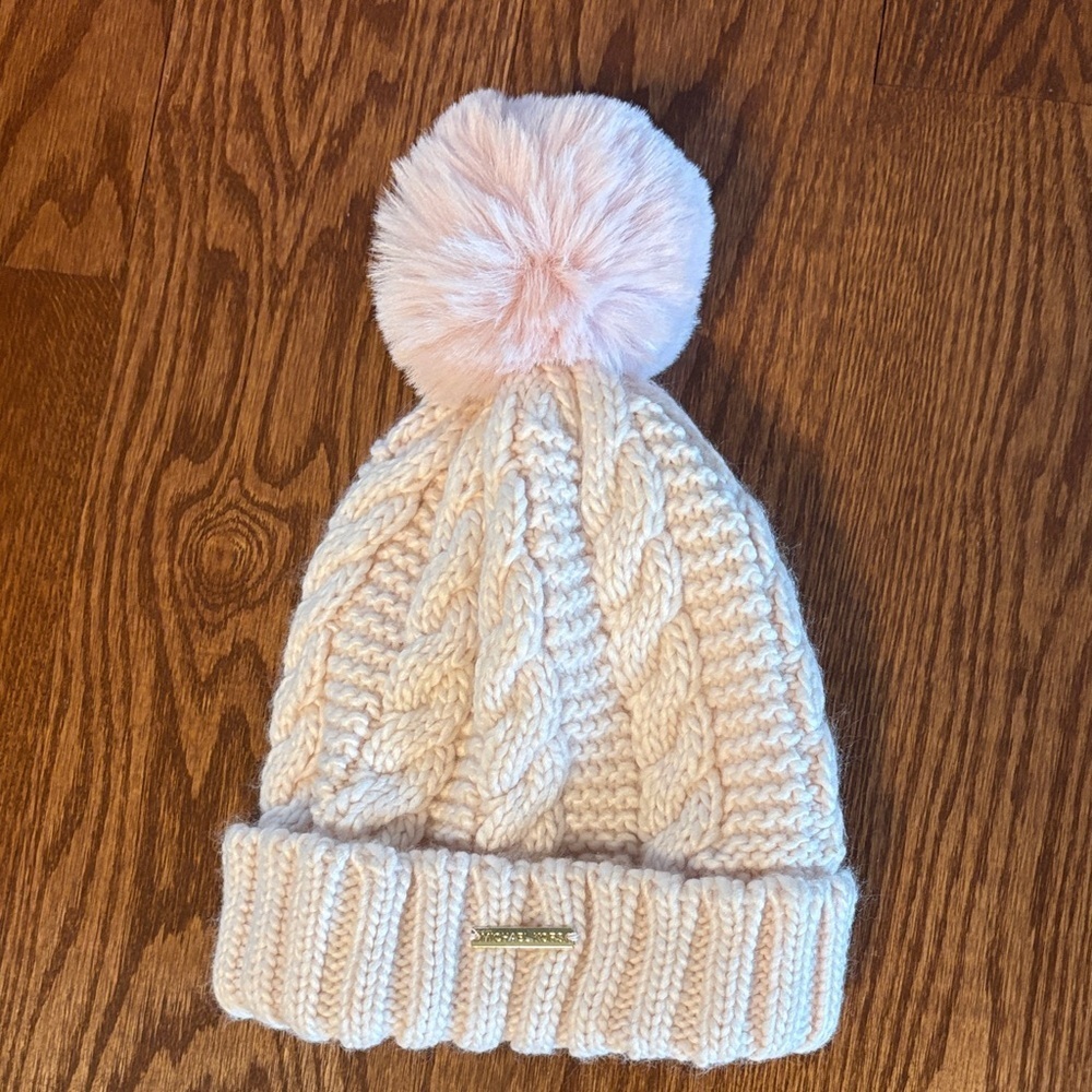 Michael Kors girls kids pale pink Cable Knit Beanie with Pom Pom warm nwot